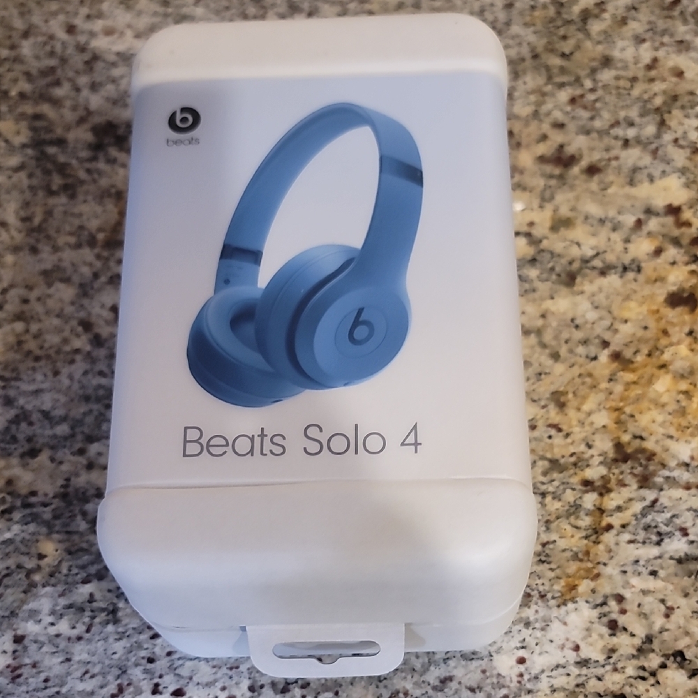 Beats by Dre Solo 4 Over-Ear Headphones - Blue